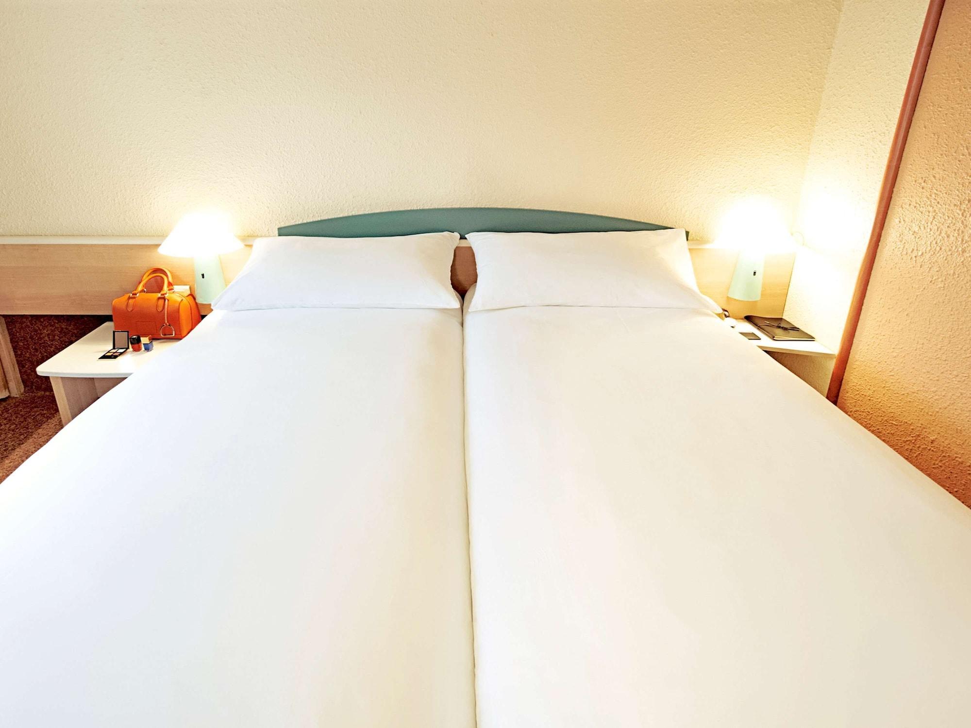 Ibis Lyon Est Bron Otel Dış mekan fotoğraf