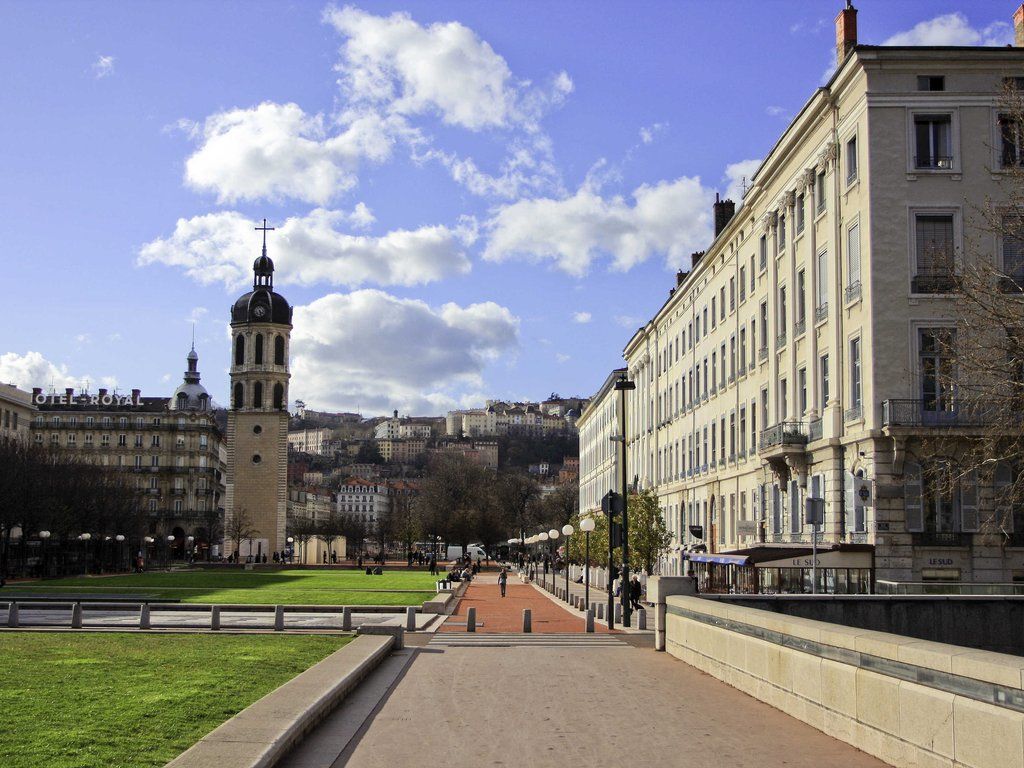 Ibis Lyon Est Bron Otel Dış mekan fotoğraf
